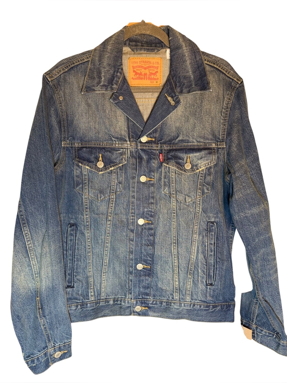 Levi’s Men’s Denim Trucker Jacket Medium Distressed Wash NWT Standard Fit - Picture 3 of 12